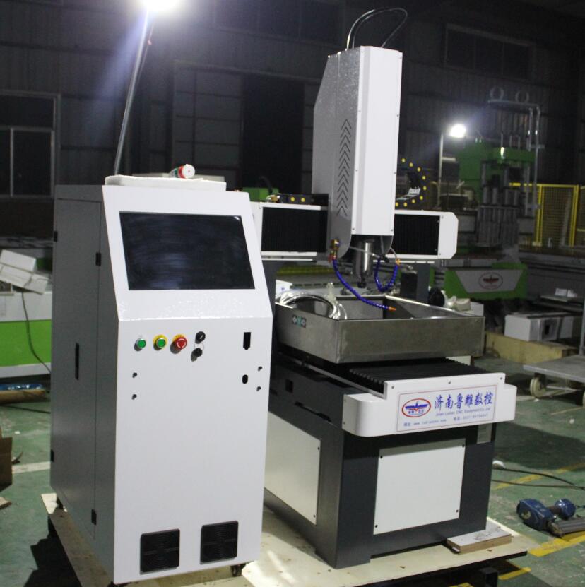 LD4040金屬雕刻機(jī) LD4040金屬雕刻機(jī)